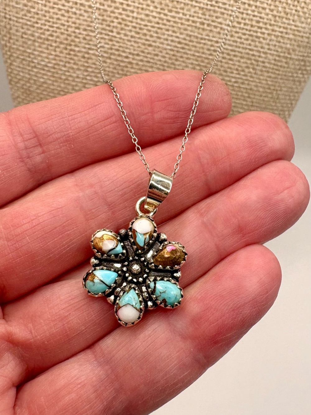 NWOT Cotton Candy Turquoise Sterling Silver Southwestern Flower Necklace